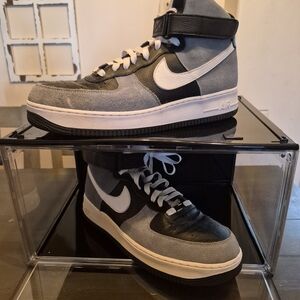 Nike Air Force 1 HighClassics 50th Anniversary of Hip-Hop

Special Edition!!!